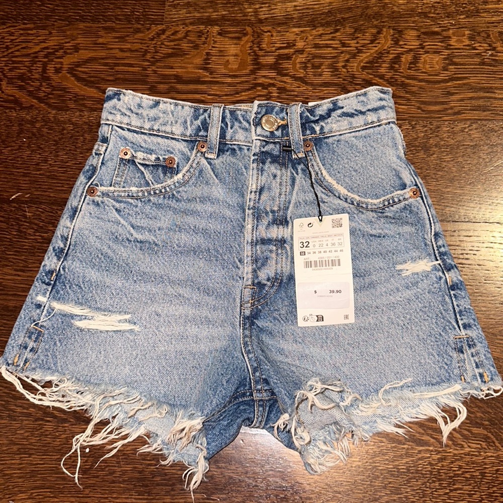 zara jean shorts size 32 US 0